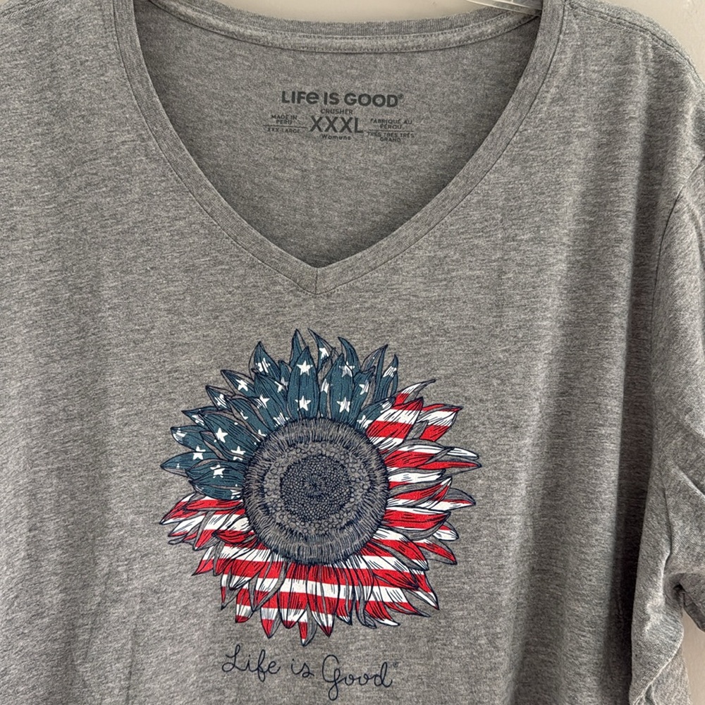 LIFE IS GOOD Women's Gray Flag Sunflower Short Sleeve V-Neck- Size XXXL - Picture 3 of 11
